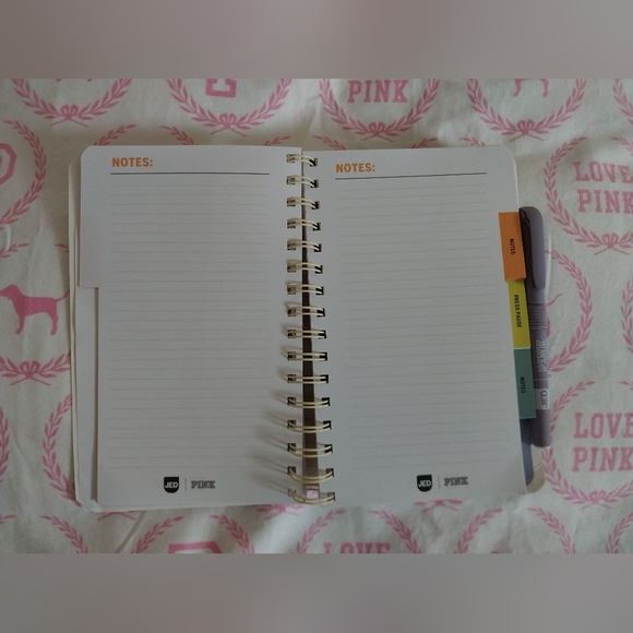 PINK Wellness Journal Set ❤️ - Picture 5 of 11